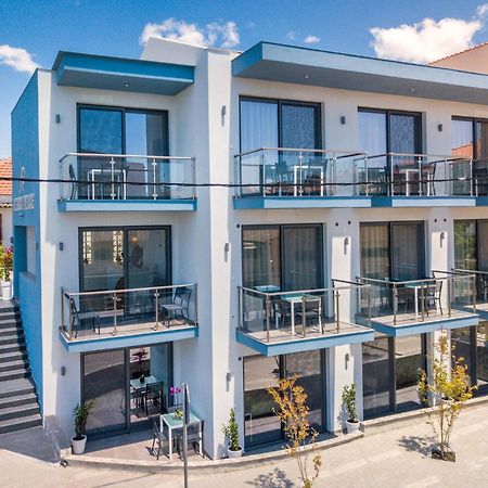 شقة Azzurro Deluxe يميناريا المظهر الخارجي الصورة